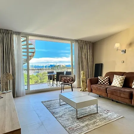 Penthouse Vue Avec Rooftop,jacuzzi,et Parking Prive 아파트 앙티브