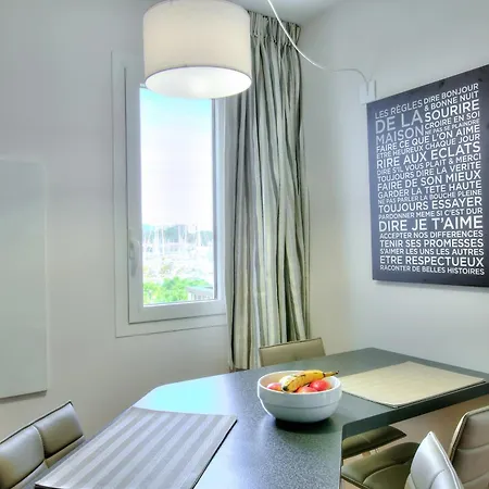 Penthouse Vue Avec Rooftop,jacuzzi,et Parking Prive