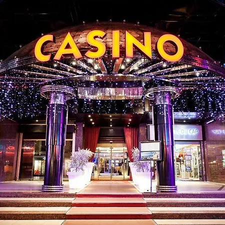 Penthouse Vue Avec Rooftop,jacuzzi,et Parking Prive Apartament Antibes