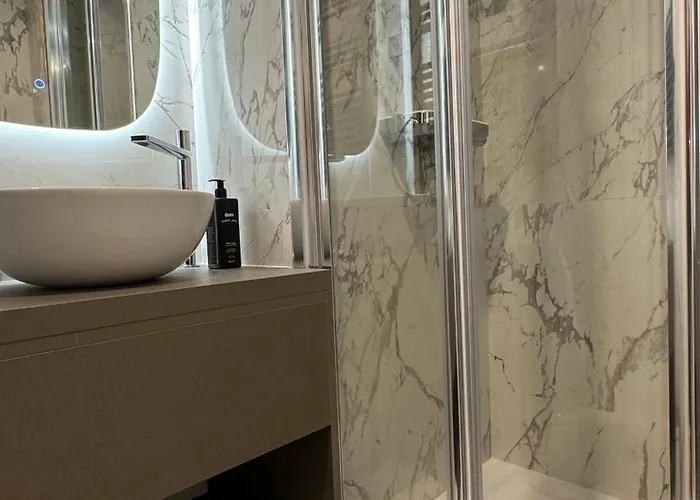 Penthouse Vue Avec Rooftop,jacuzzi,et Parking Prive Apartman *