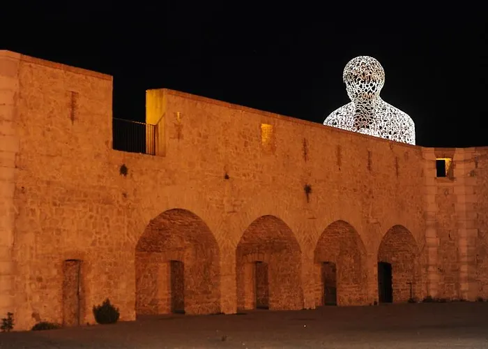 Penthouse Vue Avec Rooftop,jacuzzi,et Parking Prive דירה אנטיב